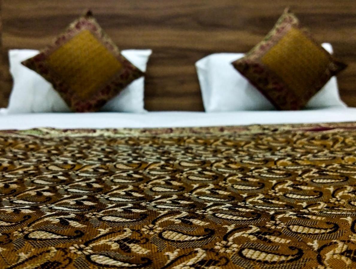 Ajay Guest House Varanasi Ngoại thất bức ảnh