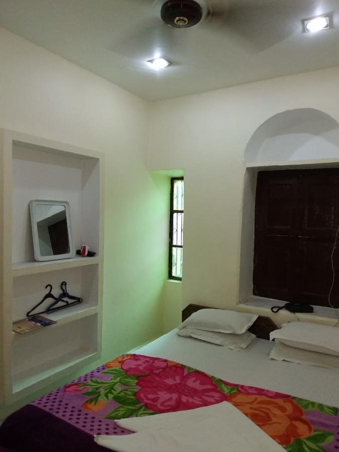 Ajay Guest House Varanasi Ngoại thất bức ảnh